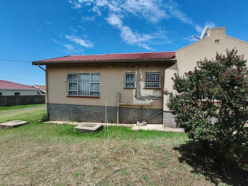 4 Bedroom Property for Sale in Mthata Eastern Cape